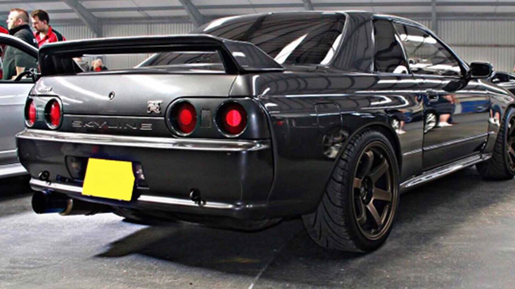 imported-nissan-skyline-r32-gtr