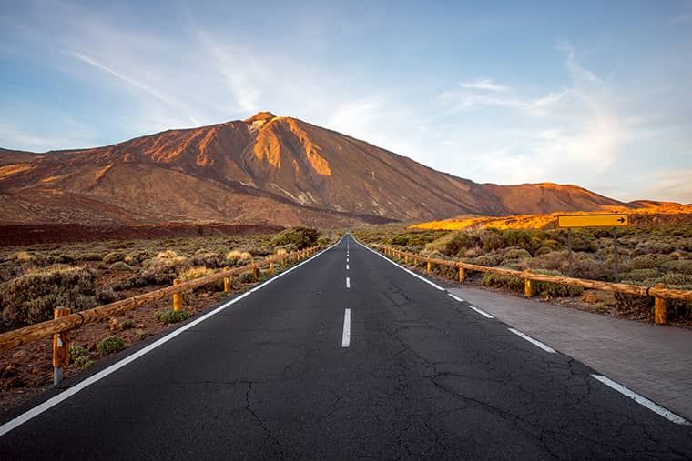 6-roads-around-the-world-to-drive-on-before-you-die